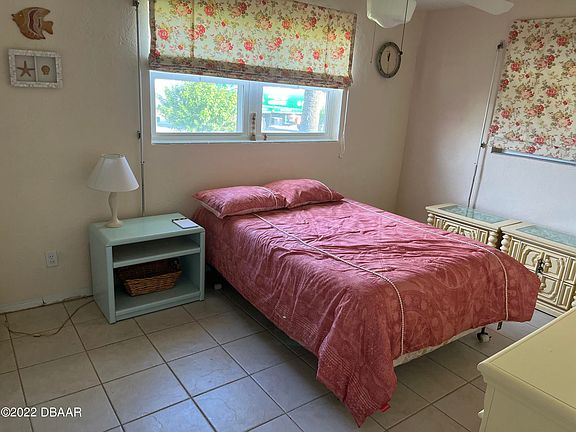 4th image of 114 Adele Ave