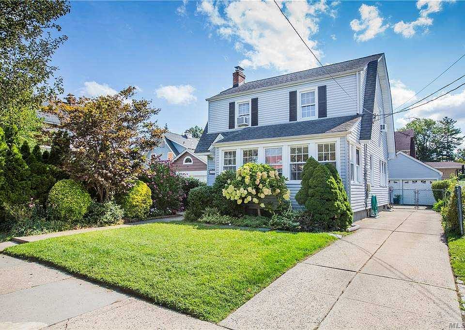 1st image of 250-46 41st Dr