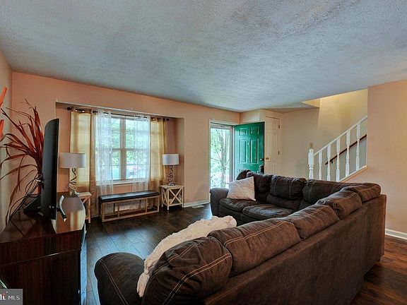 4th image of 244 Sherando Cir