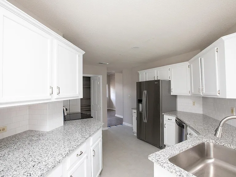 123 Braxton Way — Photo 3