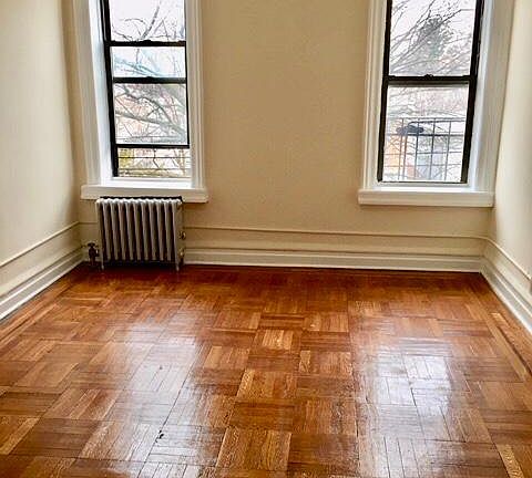 4th image of 8915 102nd St APT C01