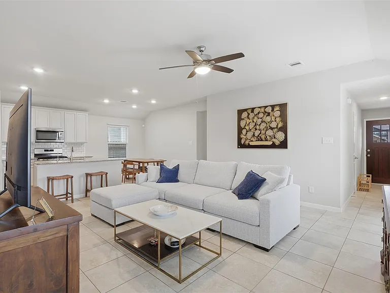21403 Bluebonnet Cove Ct — Photo 7