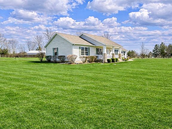 3rd image of 1000 Stone Rd