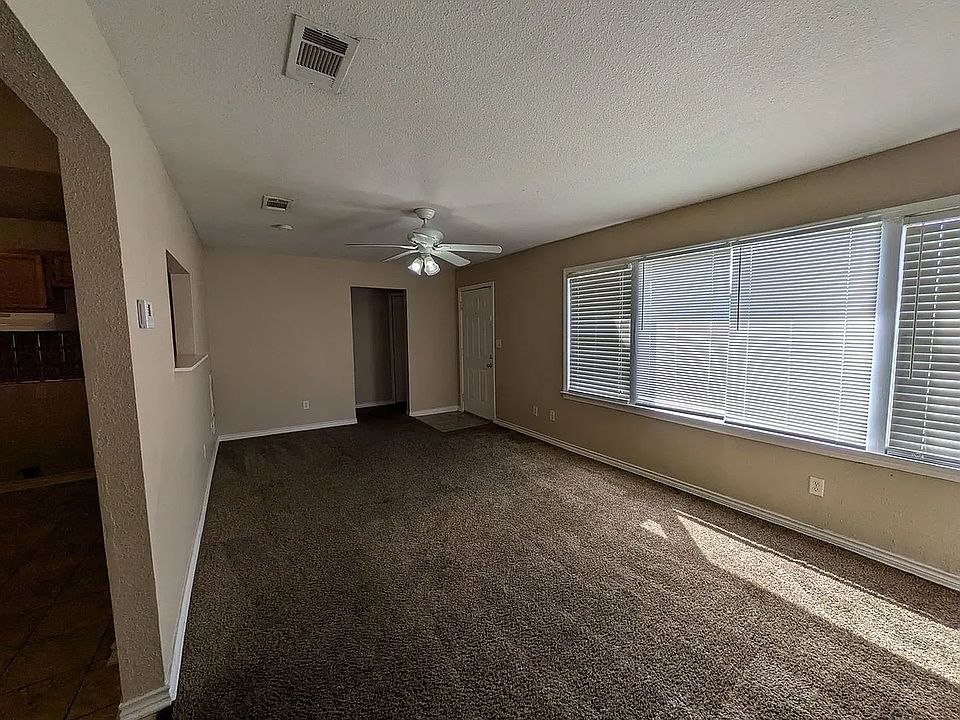 2nd image of 3839 W Lynwood Dr