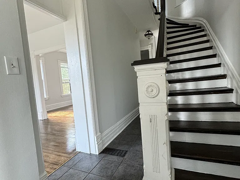300 Douglas Ave #300 — Photo 4