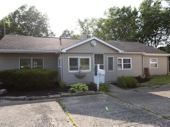 138 N Canfield Niles Rd, Youngstown, OH 44515