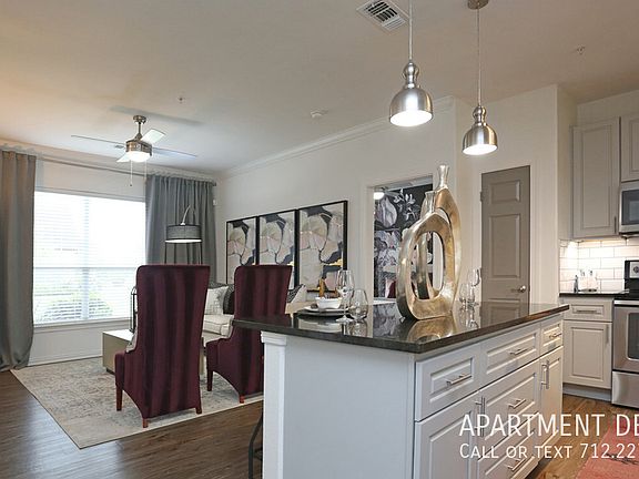 4th image of 4061 Village Dr #4103