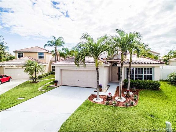 4th image of 18313 SW 5th Ct