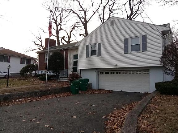 3rd image of 33 Doonan St #33