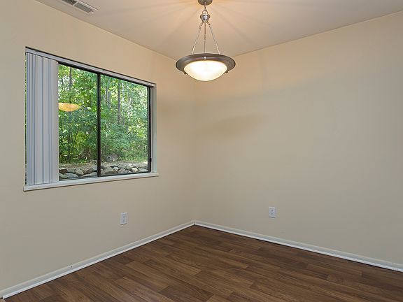 5th image of 1431 Natalie Ln APT 101