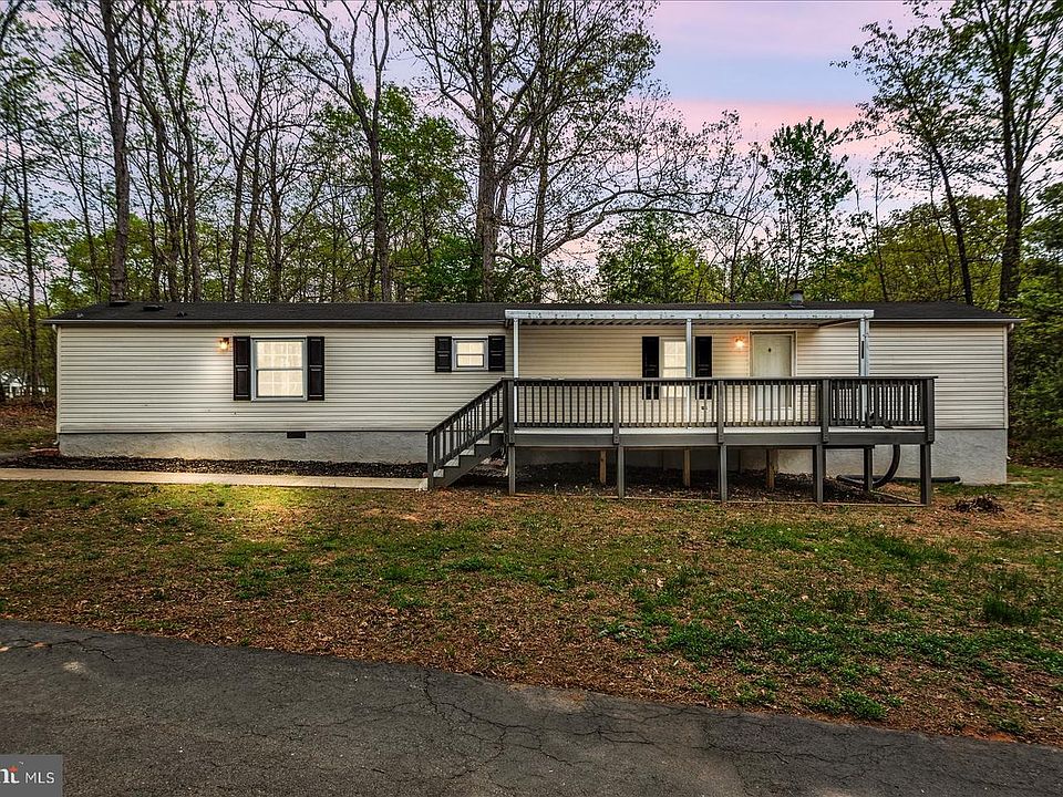 1st image of 7449 Lakewood Ln
