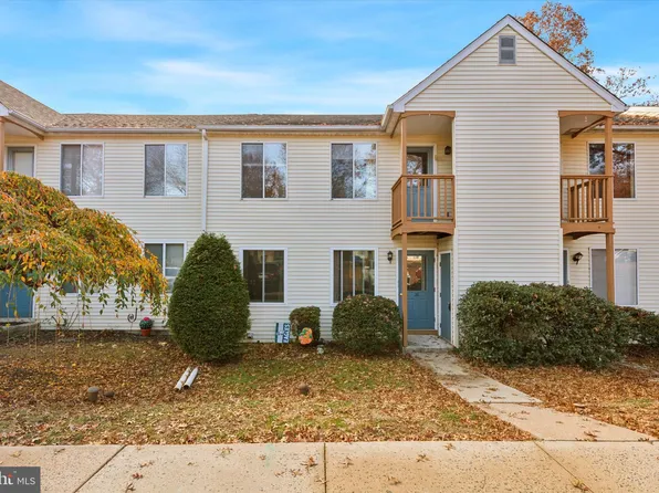 20 Kittery Ct Unit 20B, Sellersville, PA 18960