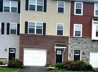 806 Admirals Quay Dr, Mechanicsburg, PA 17050