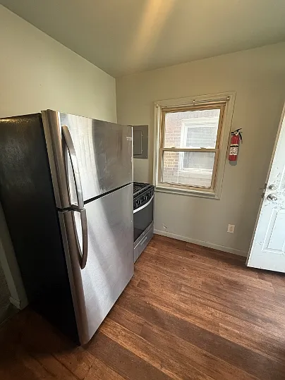 1308 Hanford Ave #3 — Photo 6