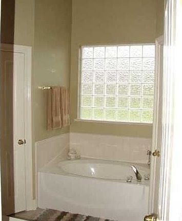 4th image of 35078 Oak Place Dr