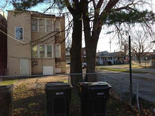 5th image of 142 E 114th Pl Unit 2