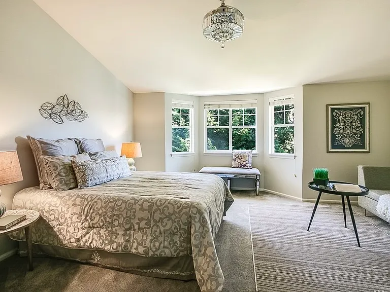 upper floor primary bedroom