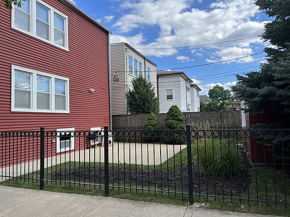 2nd image of 6018 N Melvina Ave #1
