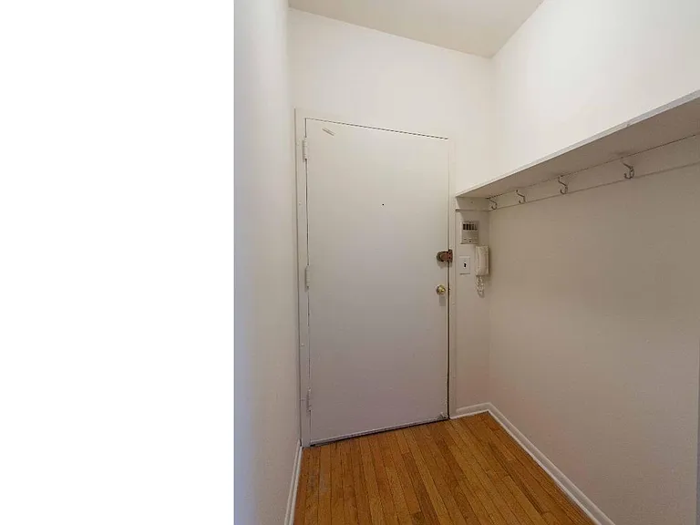 727 Spruce St #2R — Photo 7
