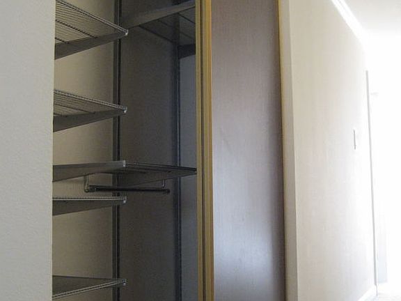 5th image of 923 Eddy St #923/306