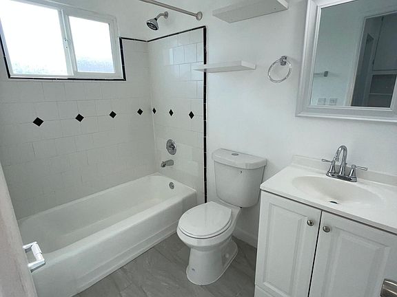 5th image of 10300 Felton Ave #8