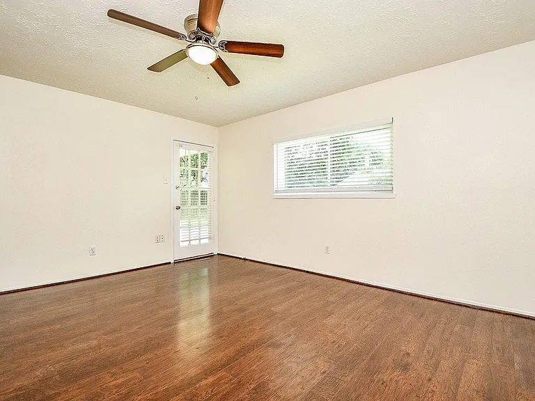 16823 Cobble Ridge Dr — Photo 21