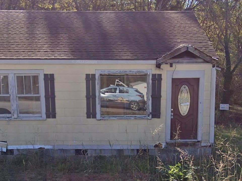 2nd image of 105 Sunset Park