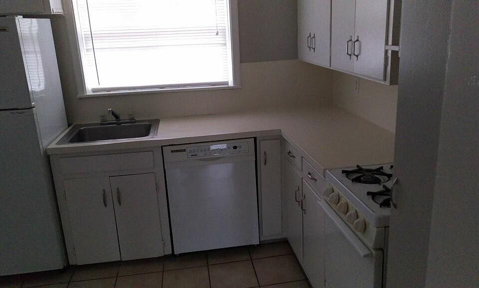 2nd image of 1424 S Quaker Ave APT B