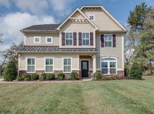 2404 Parkwood Dr, Murfreesboro, TN 37128