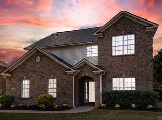 104 Raymon Cir, Huntsville, AL 35806