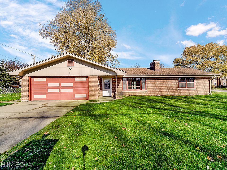 1st image of 1033 W Illinois Ave