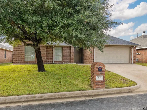 209 Cass Cir, Flint, TX 75762