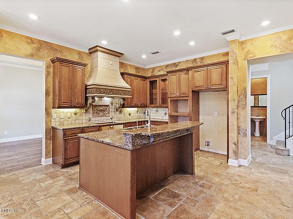 4th image of 4529 San Lorenzo Blvd