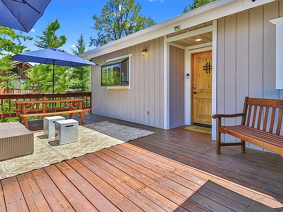 4th image of 2216 Maplewood Way