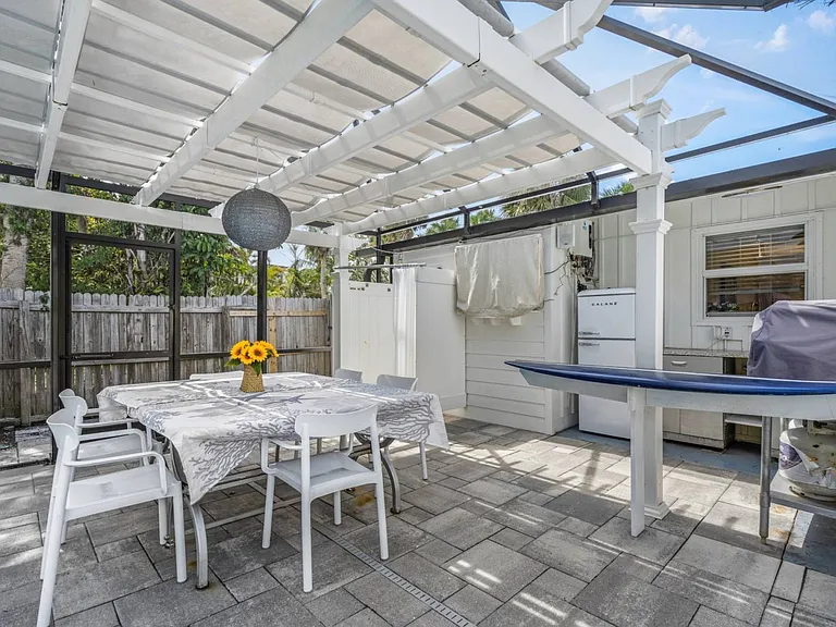 615 Avenida Del Norte — Photo 8