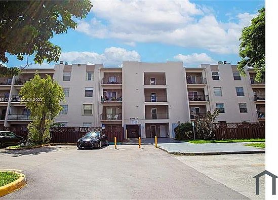 4th image of 5665 W 20th Ave APT 304