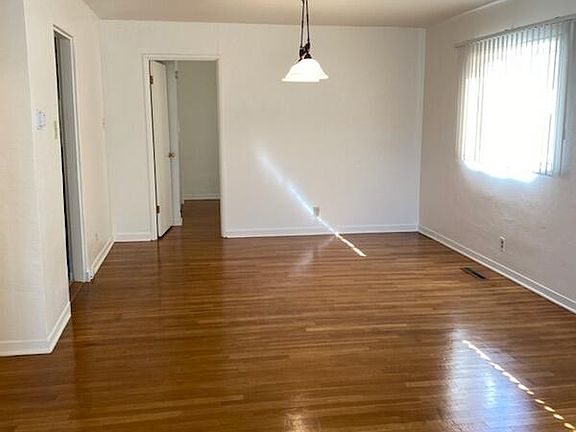 2nd image of 2620 Dakota St NE