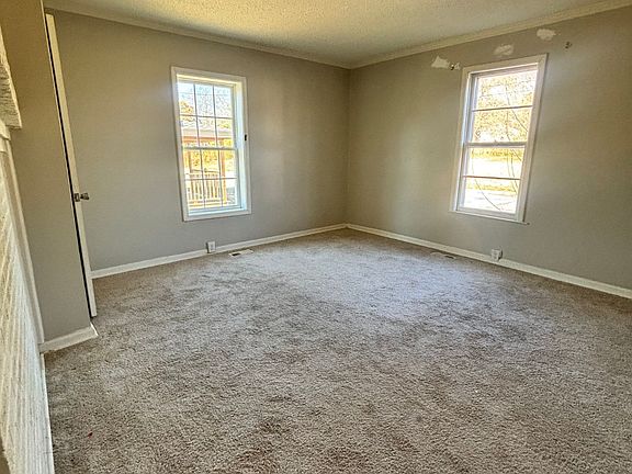 3rd image of 209 Home St #2