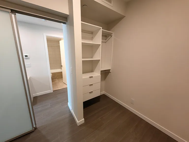 2186 Gilmore Ave #1110 — Photo 32