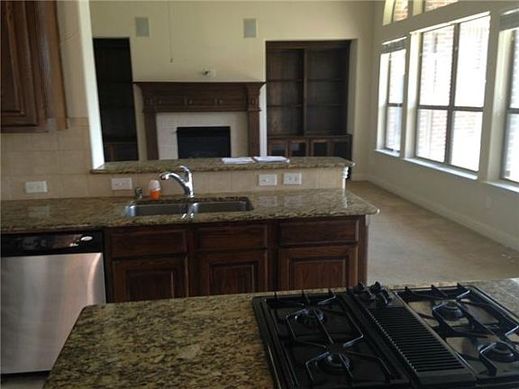 4th image of 412 Laurel Hill Ln