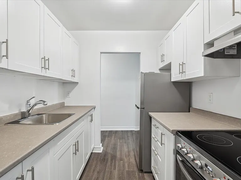 435 Grey St — Photo 4