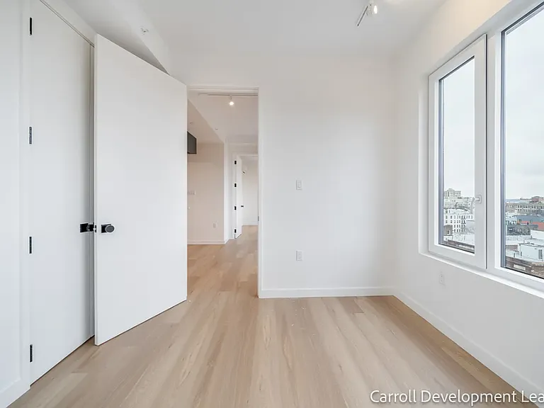 931 Carroll St #1305 — Photo 6