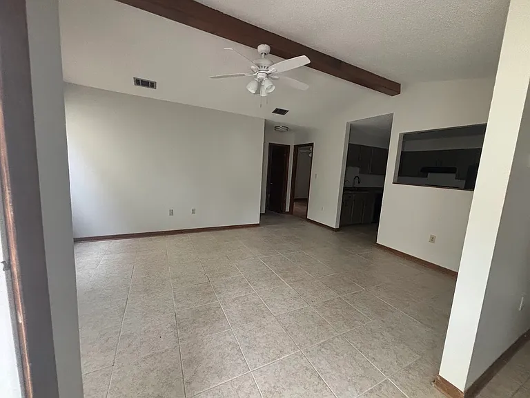 3 Carie Way — Photo 4