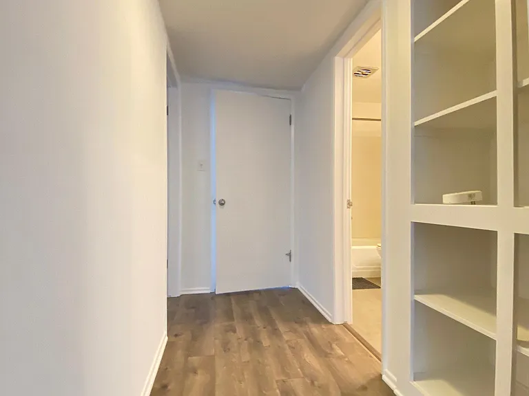 1515 Oak St #34 — Photo 11