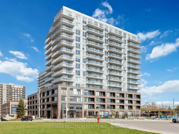 185 Deerfield Rd #315, Newmarket, ON L3Y 0G7