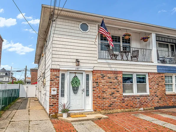 147 123rd Bch, Rockaway Park, NY 11694