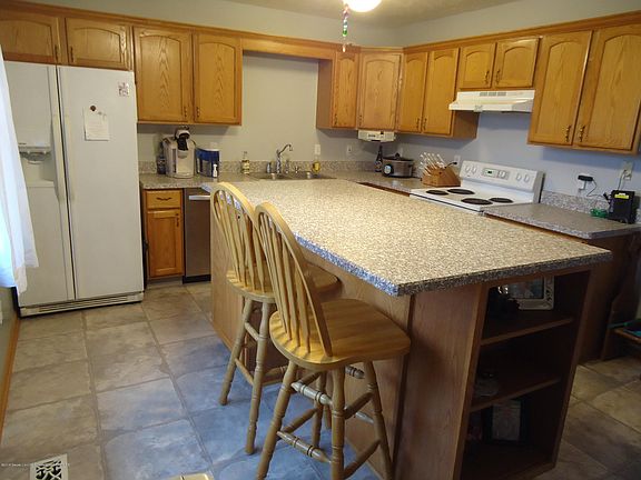3rd image of 2805 Twin Elms Dr