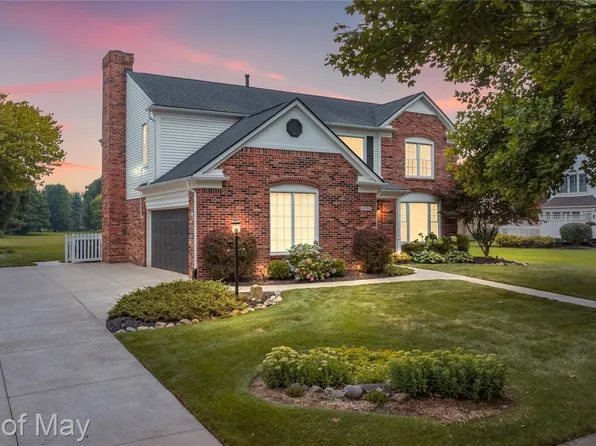 47793 Ten Point Dr, Canton, MI 48187