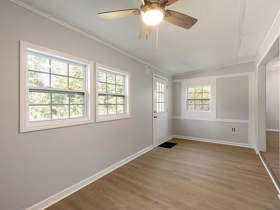 5th image of 2336 Southampton Dr
