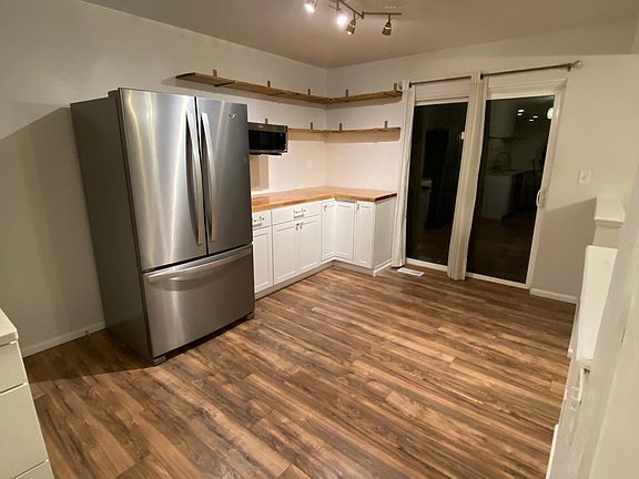 4th image of 9081 Newton St